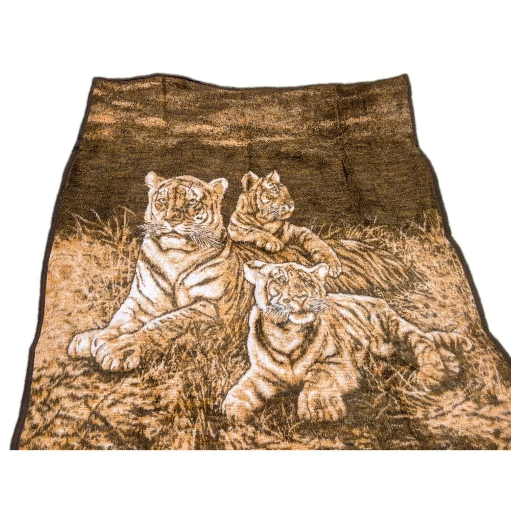 Biederlack Plush Tiger & Cubs Throw Blanket Brown Wild Animal Print 56